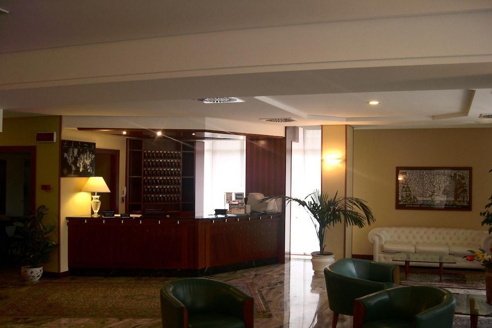 Hotel Audi Frontemare Rimini Exteriör bild
